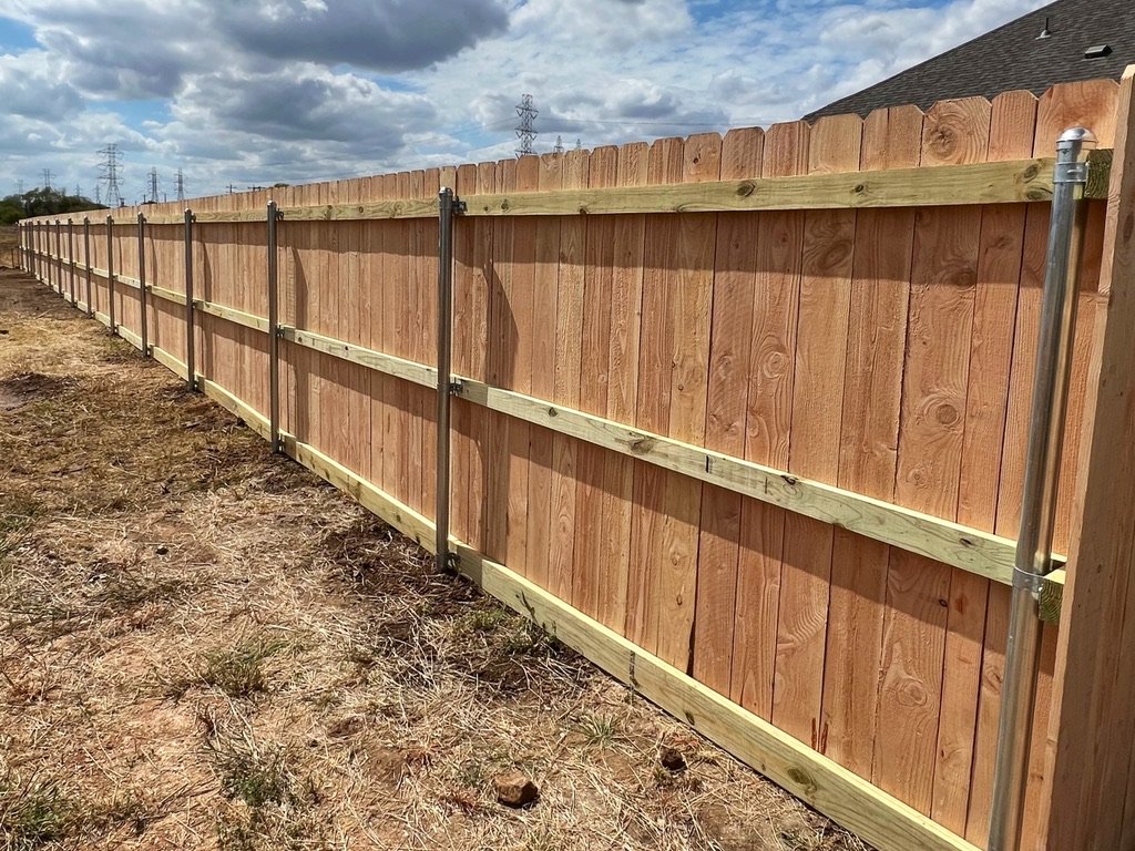 fence replacement for homeowners